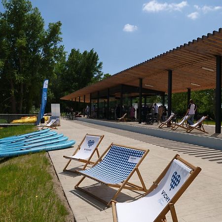 Tente Lodge Pour 5 Personnes En Bordure De La Riviere Allier Au Sein D'Un Petit Camping Saint-Yorre Eksteriør billede